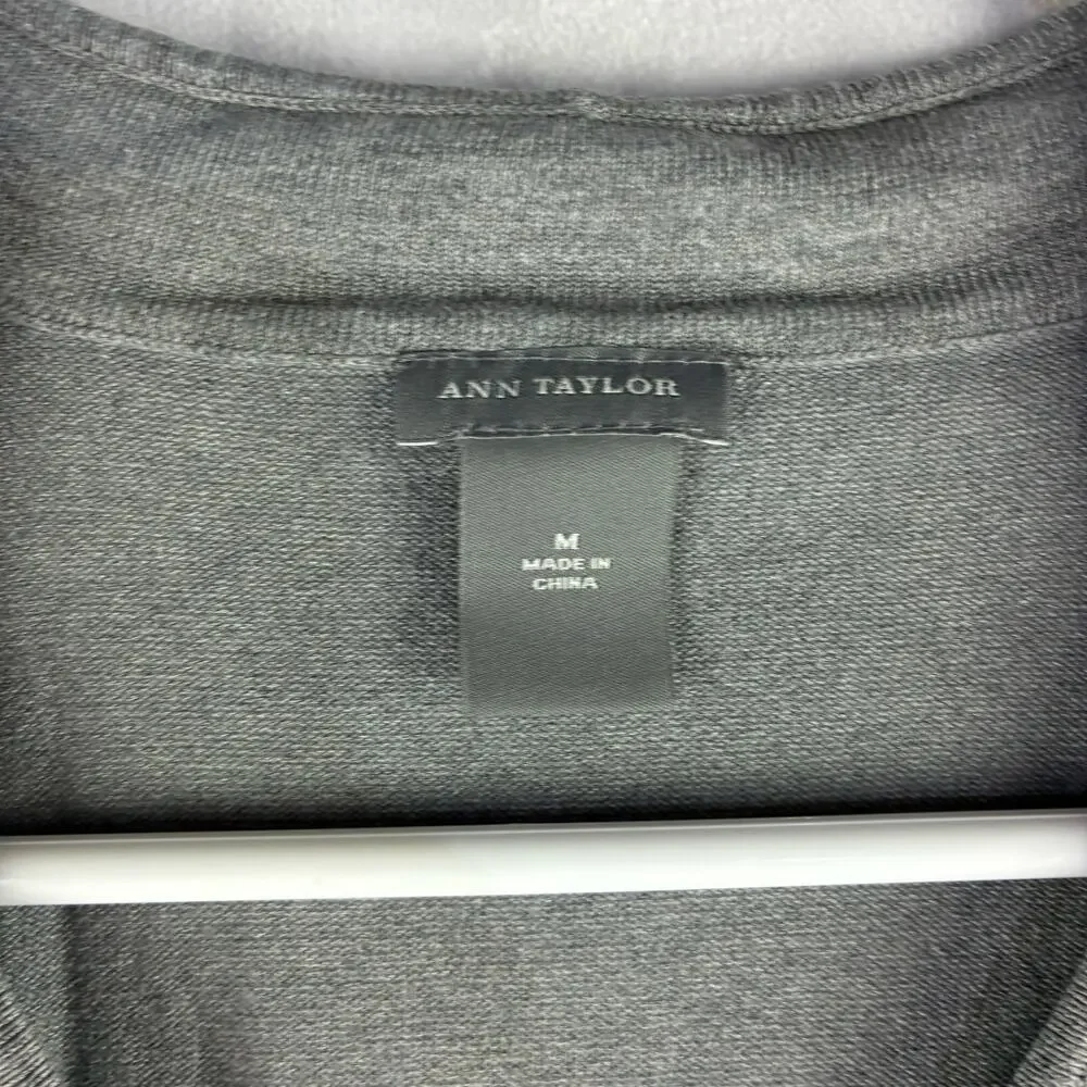Ann Taylor Crossover Grey Top Women’s Medium Capsule Minimalist Contemporary